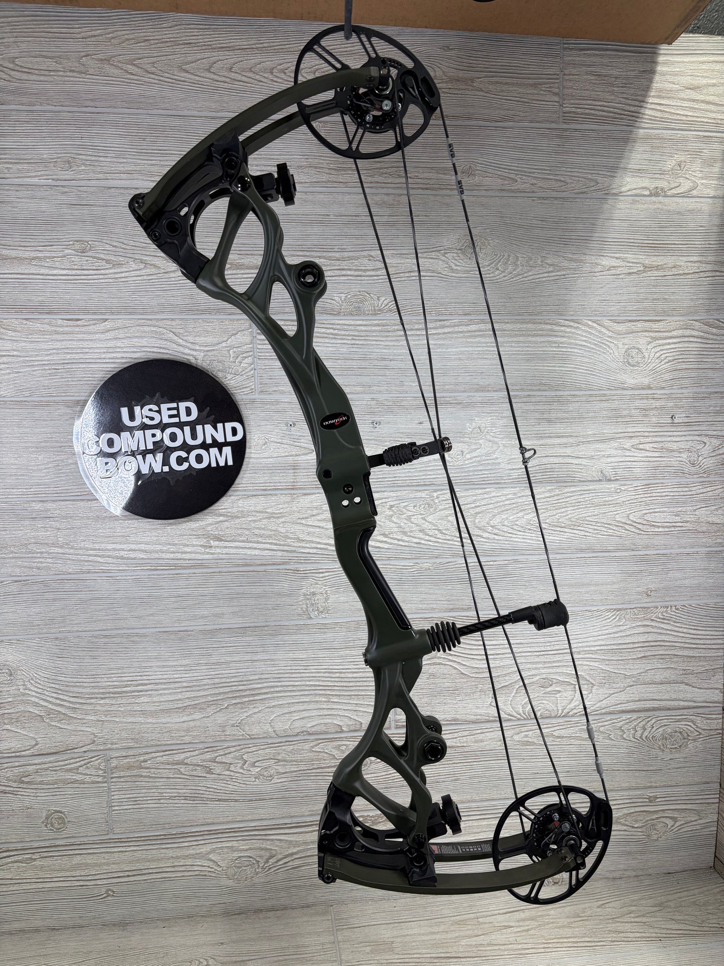 Bowtech Carbon One 50-60# Right Handed OD Green