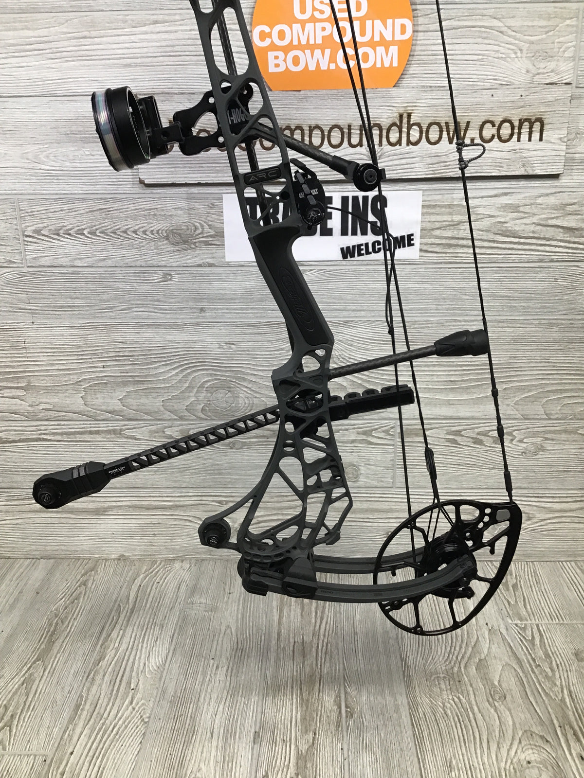 Used Mathews ARC 30 27.5" 60lb Right Hand Shale LOADED Bow Package