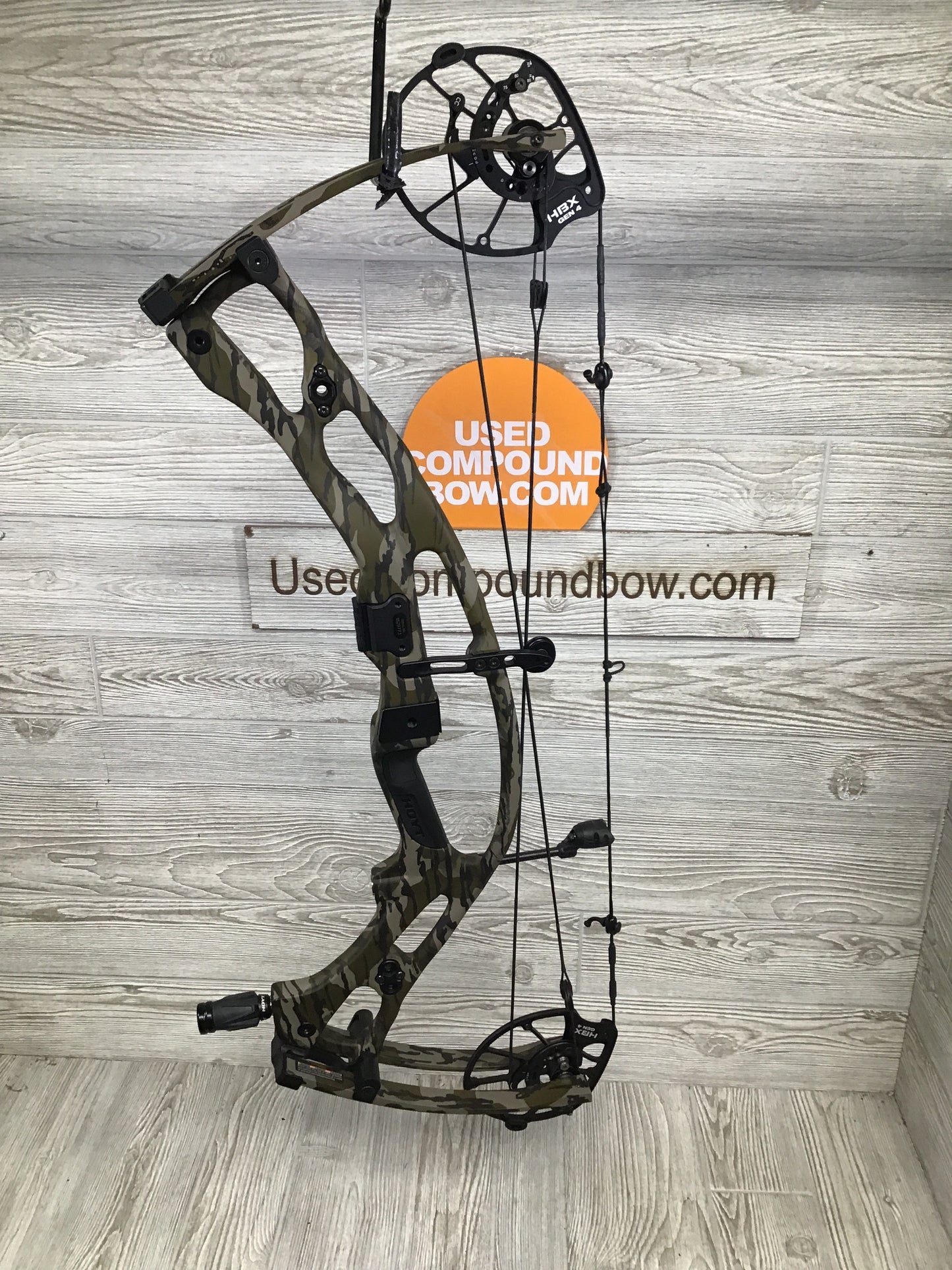 Used Hoyt RX-9 LH Mossy Oak Bottomland 70 - 29