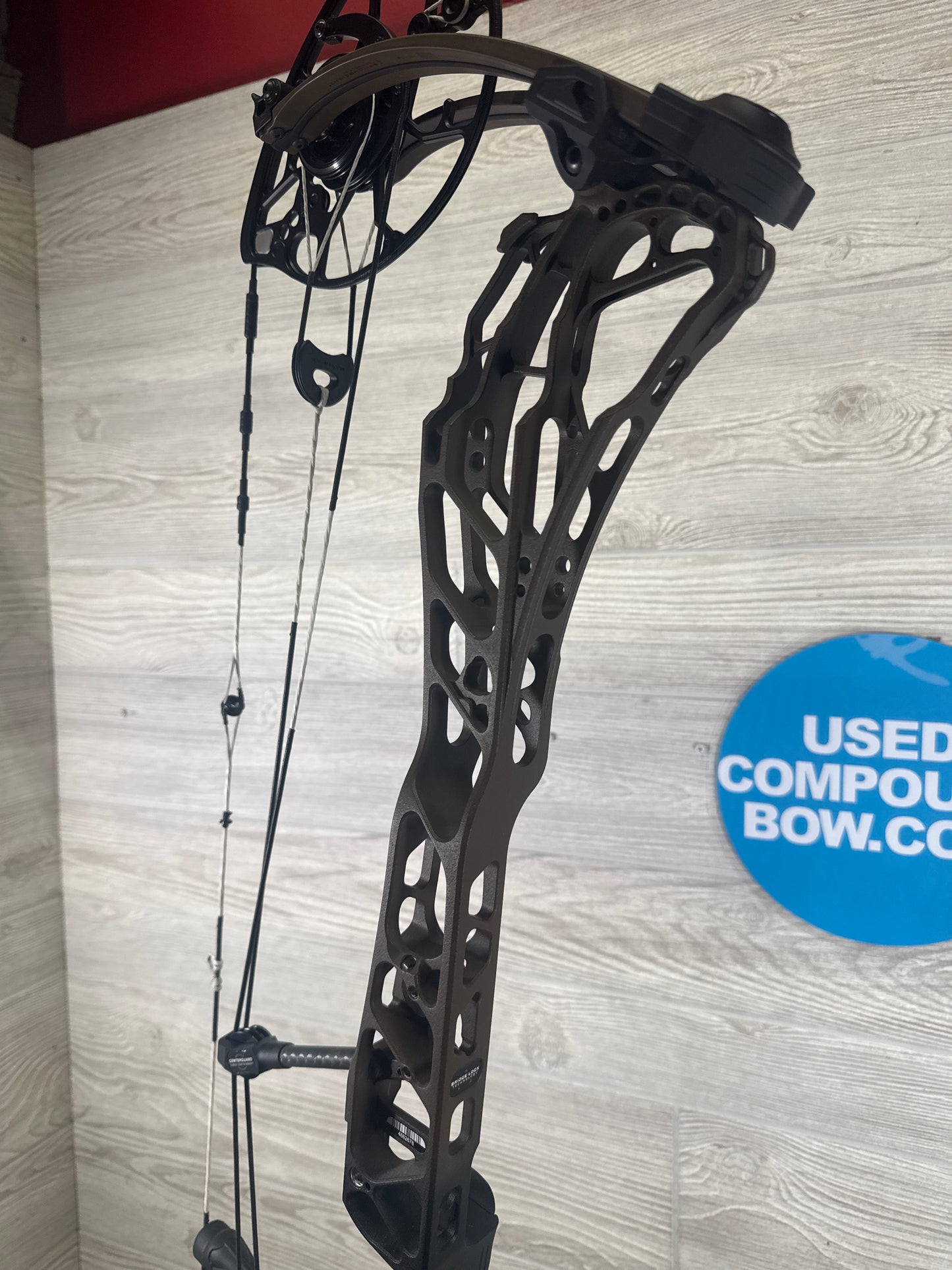 Used Mathews Arc 34 RH Kodiak Fade to Black
