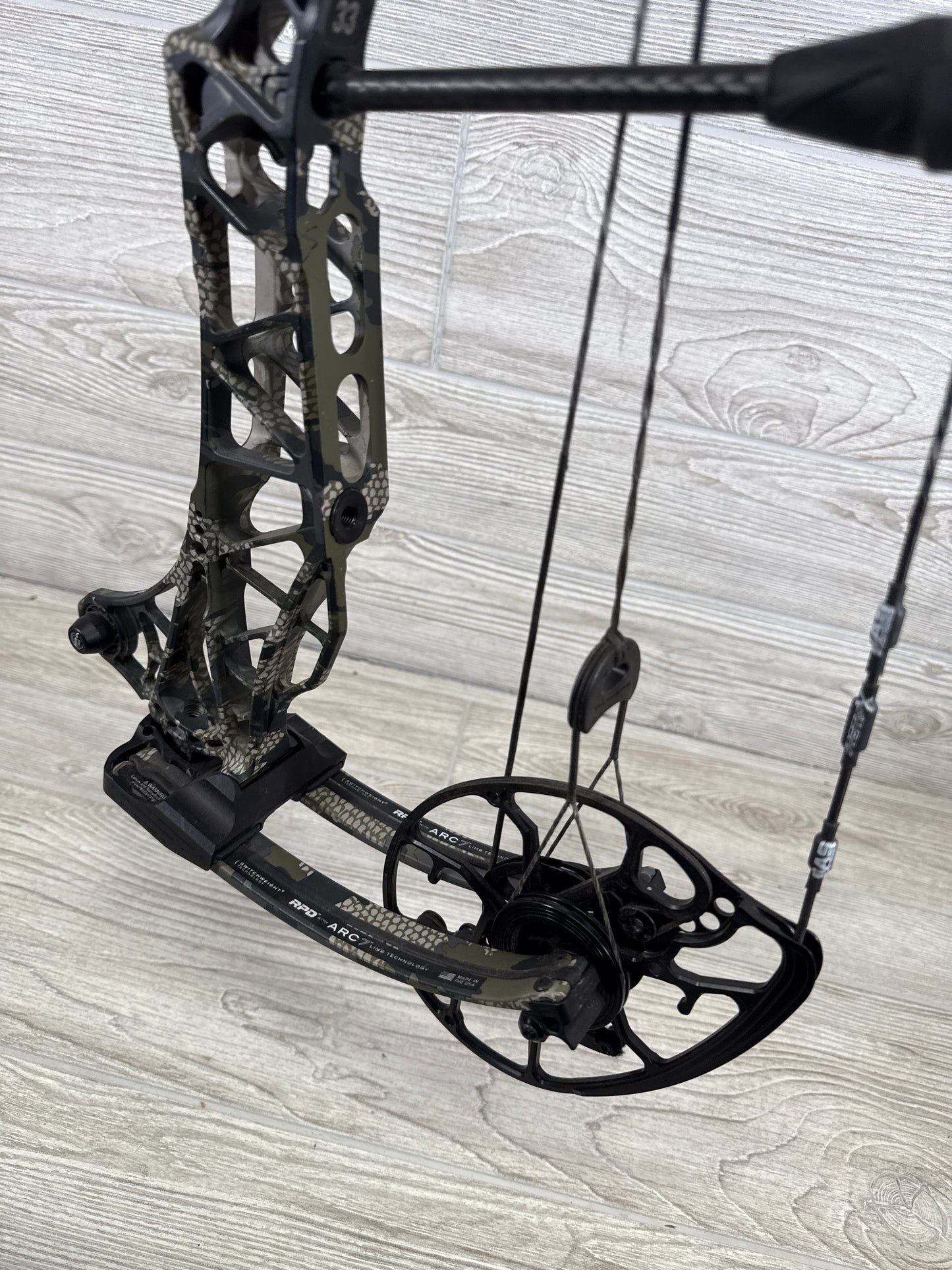 Used Mathews Lift X 33 Right Hand Kuiu Verde