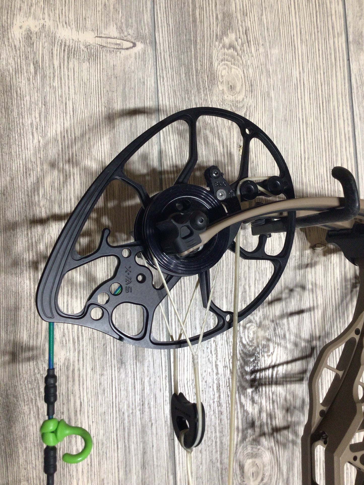 Mathews Lift 29.5 Earth RH