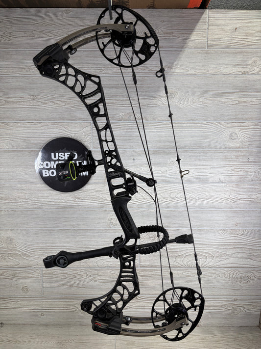 Used Mathews V3X 29 Black Right Handed Pkg