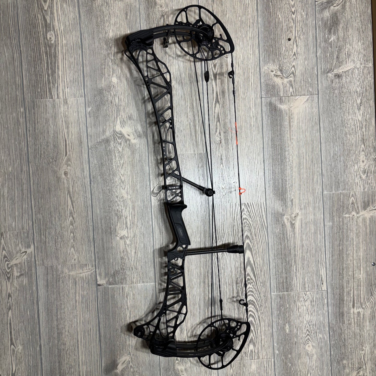 Used Mathews Lift X 33 RH Black