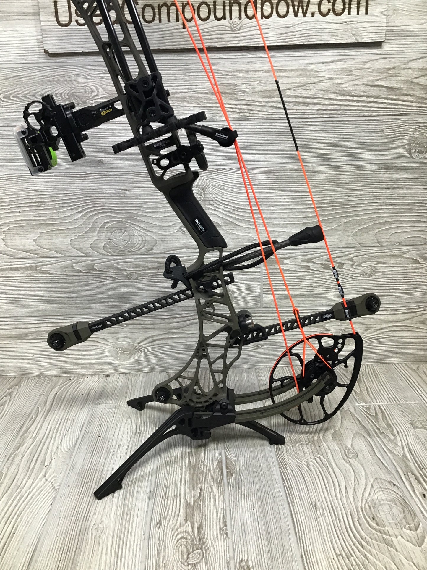 Used Mathews Lift 29.5 Green Ambush Left Handed 30/60# Package