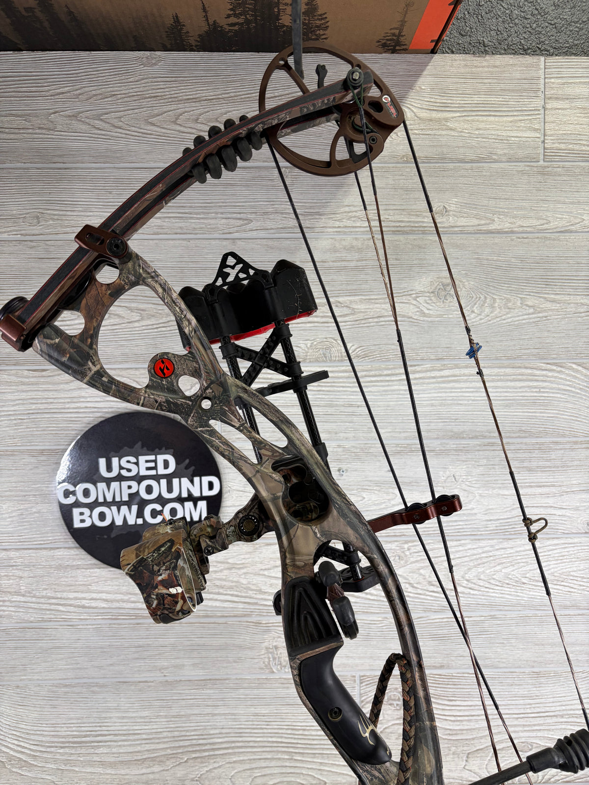 Used Hoyt Rampage XT RH PKG 29" 60-70lbs