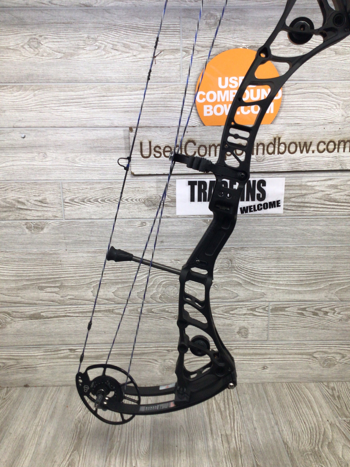 Used Bowtech Virtue Right Hand Black 60-70lb Bow