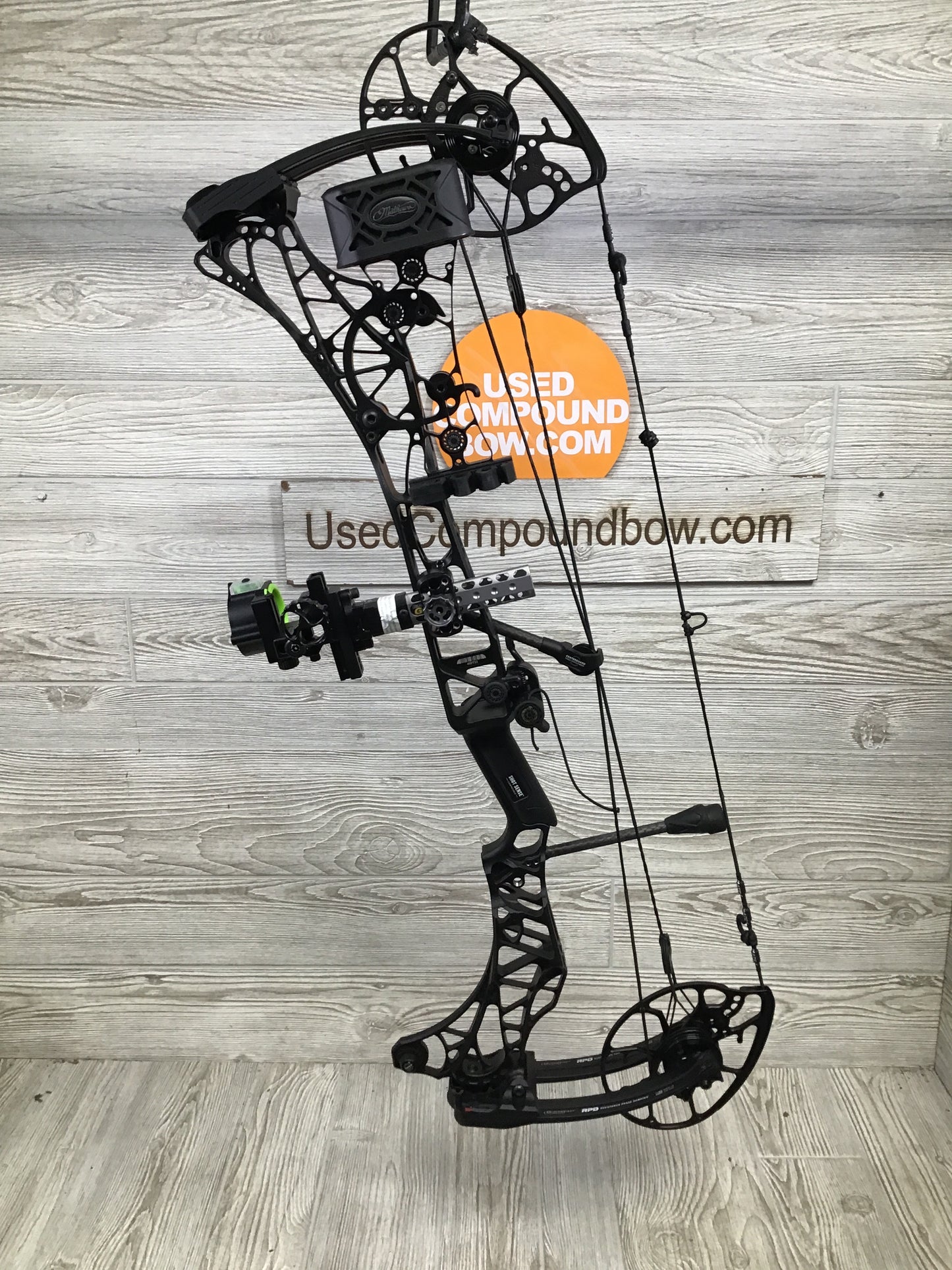 Mathews LIFT 29.5 29" 65lb Left Hand Black Bow Pkg