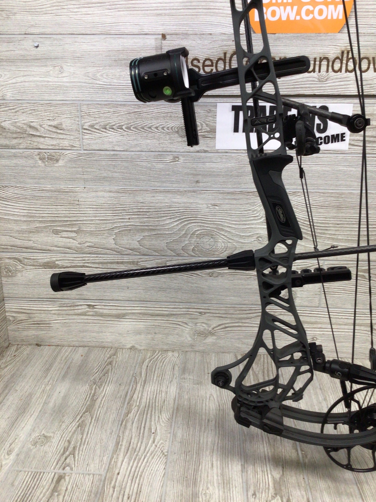 Used Mathews ARC 34 Right Handed Shale 28.5"/75# LOADED PACKAGE
