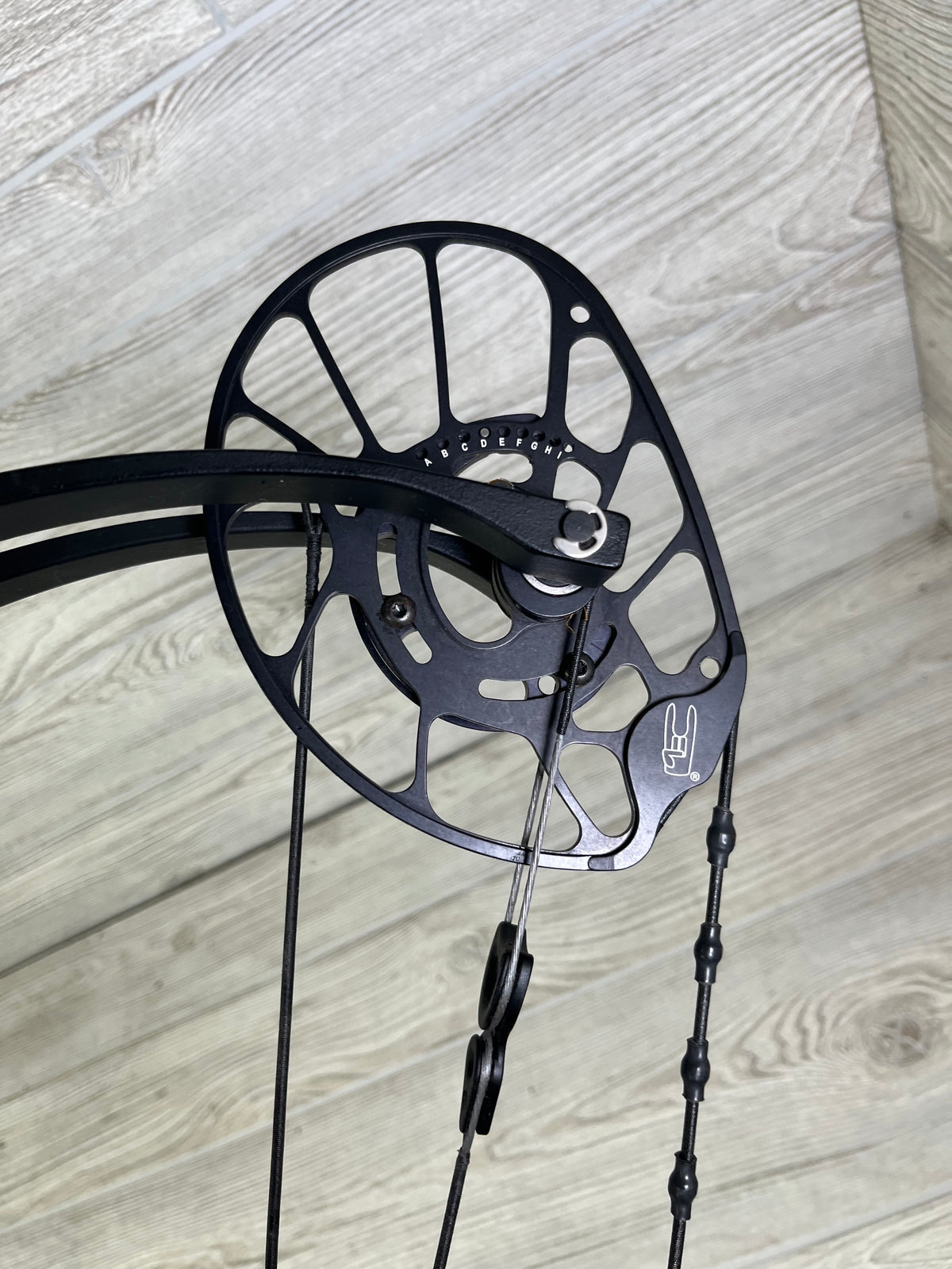 Used PSE Carbon Levitate Left Hand EC2 Cam Nock On edition Black