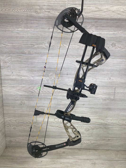 Diamond Edge 320 RH Bow Package