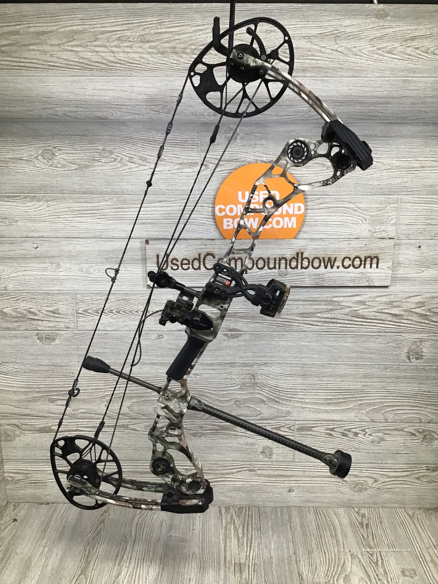 Mathews Halon 6 Right Handed 27"/70# Lost camo XD PKG