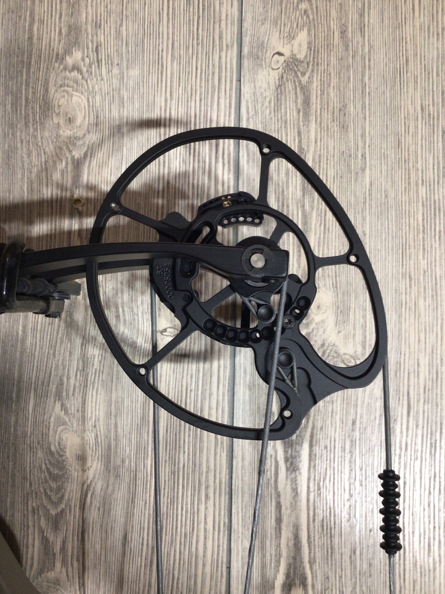 Elite Era Carbon Left Handed Mountain Tan 70# Bow PKG