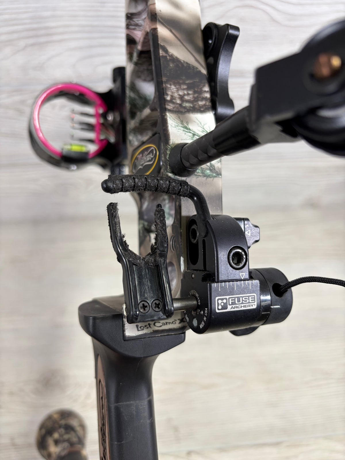 Used Mathews Avail RH Lost XD camo bow package 27" 50#