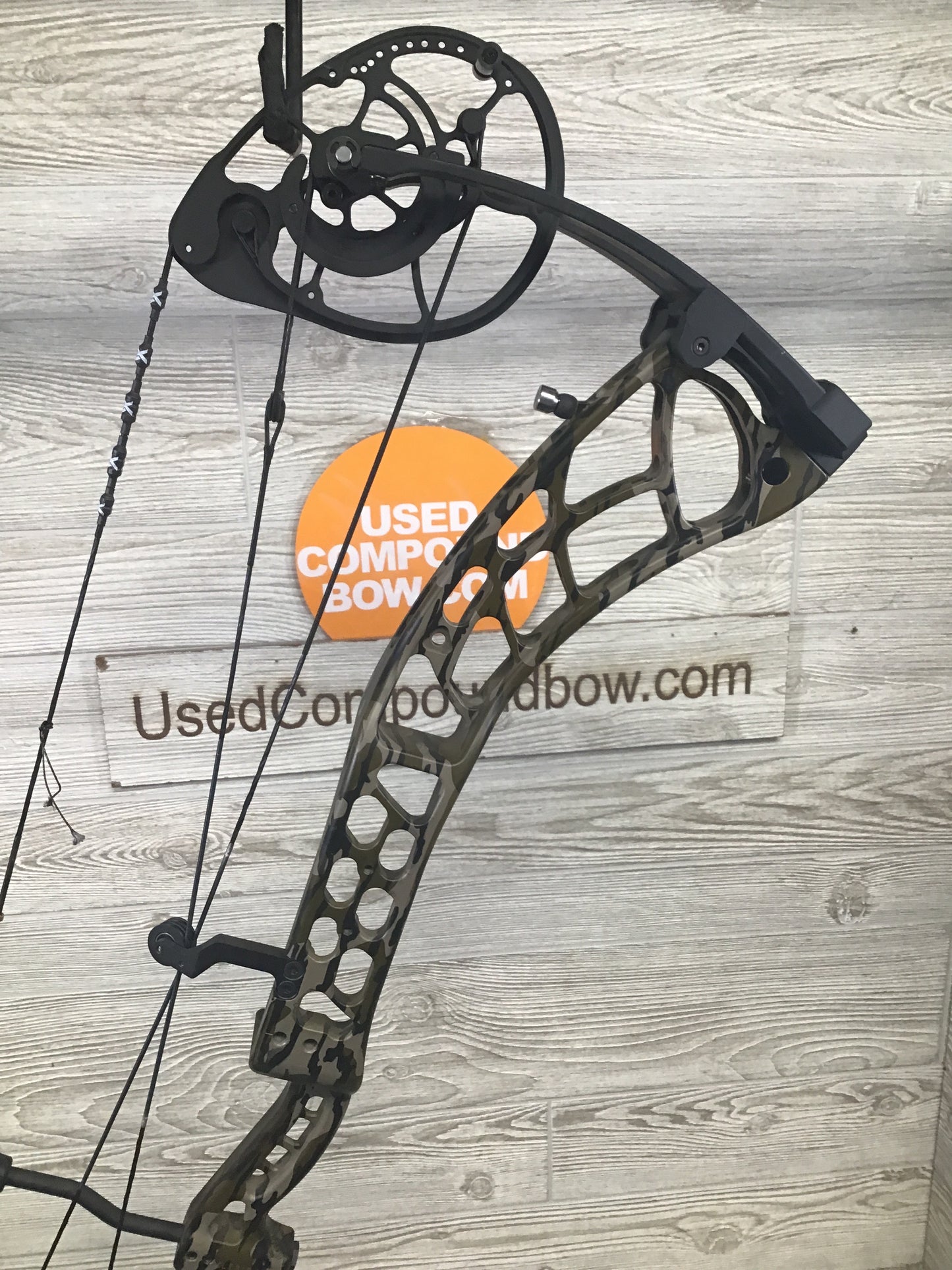 New Xpedition Xlite 31 60-70# Mossy Oak Bottomlands Right Handed
