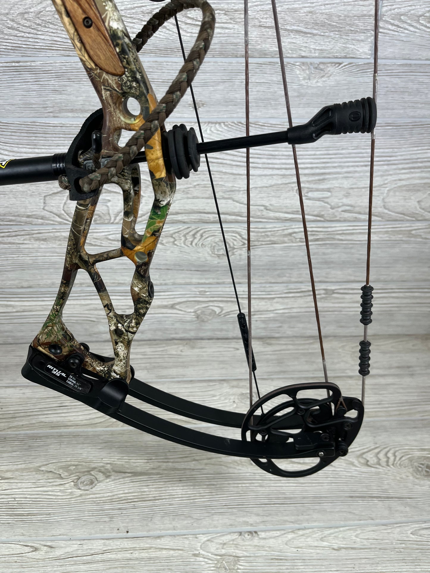 Elite Ritual 35 Package RH 60-70# 25.5-30" Realtree