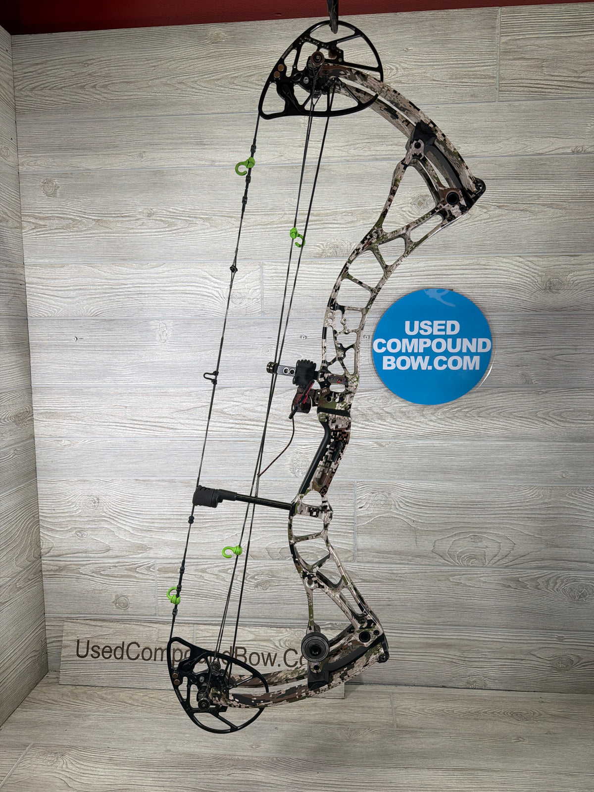 Used Bowtech Realm SR6 29.5 70lb Left Hand Subalpine Bow