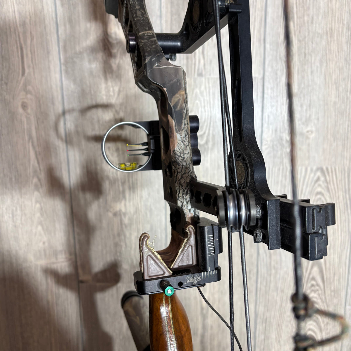 Used Mathews Outback RH 29" 70lbs Package