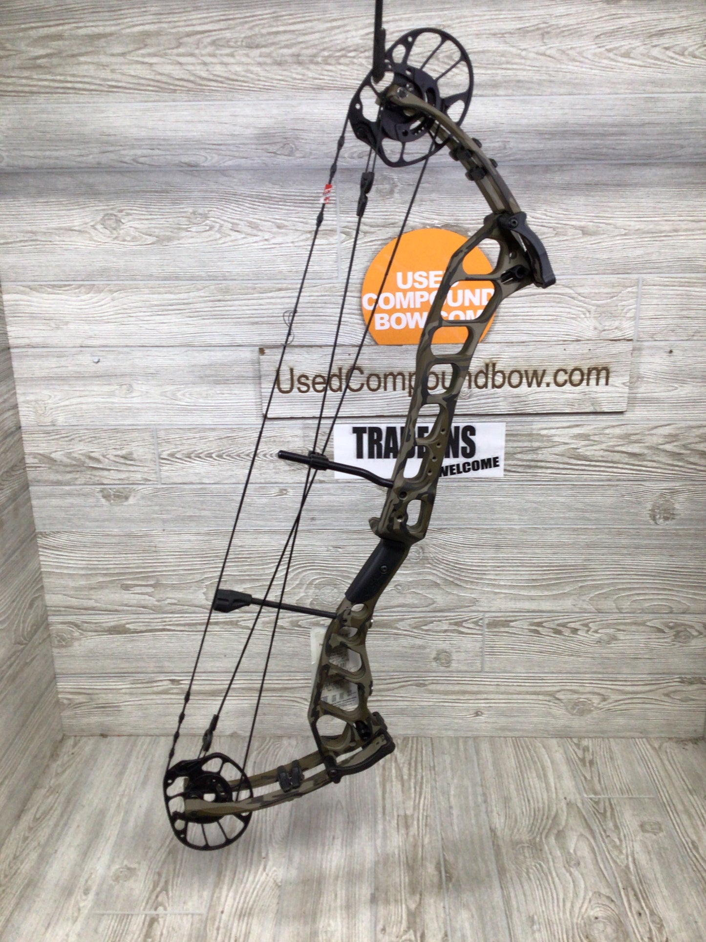 PSE Drive NXT Right Handed 24-31" 60-70lbs Bottomlands Bow