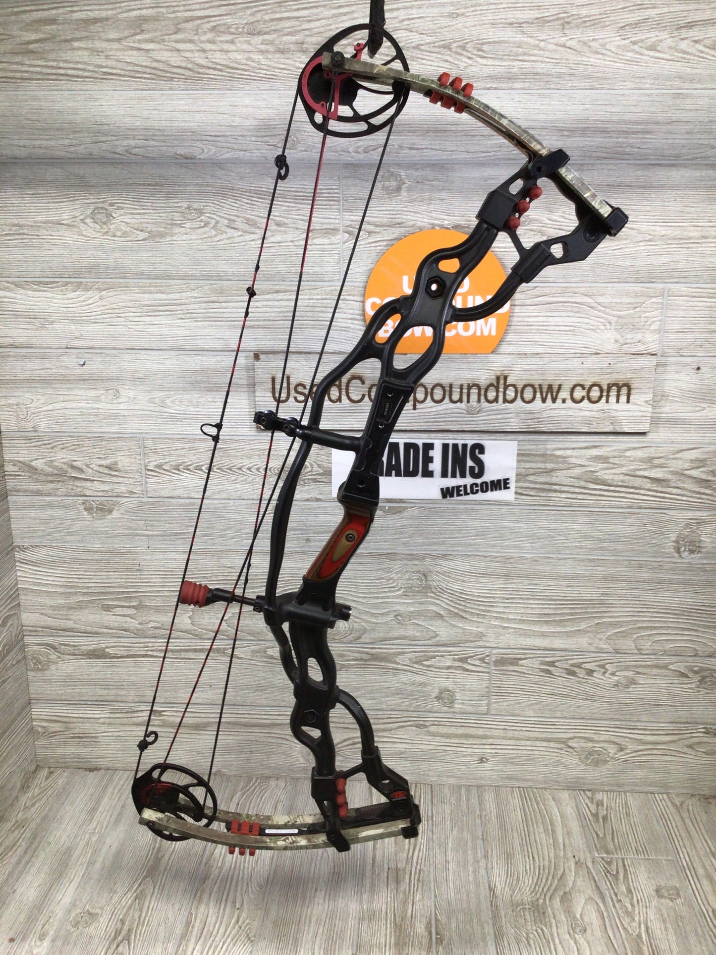 Hoyt Spyder Turbo Black/ Camo Limb Right Handed 70-80#