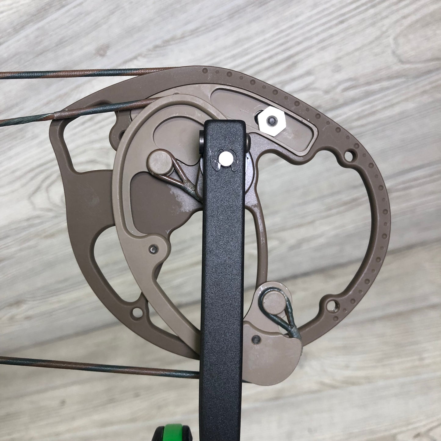 Elite Energy 32 60-70# Left Handed 2 tone bow package