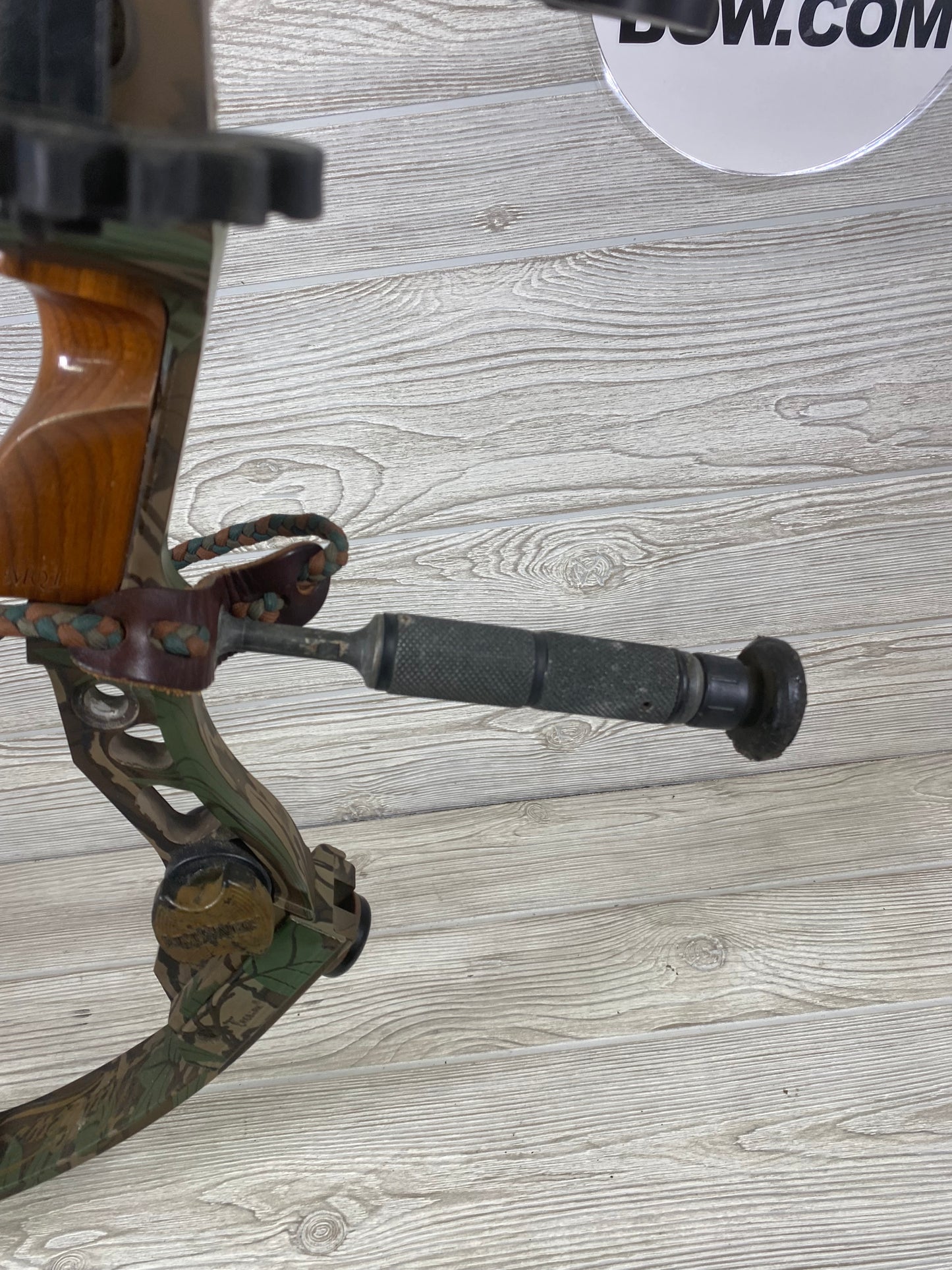 Used Mathews MQ1 30" 70lb Right Handed Bow