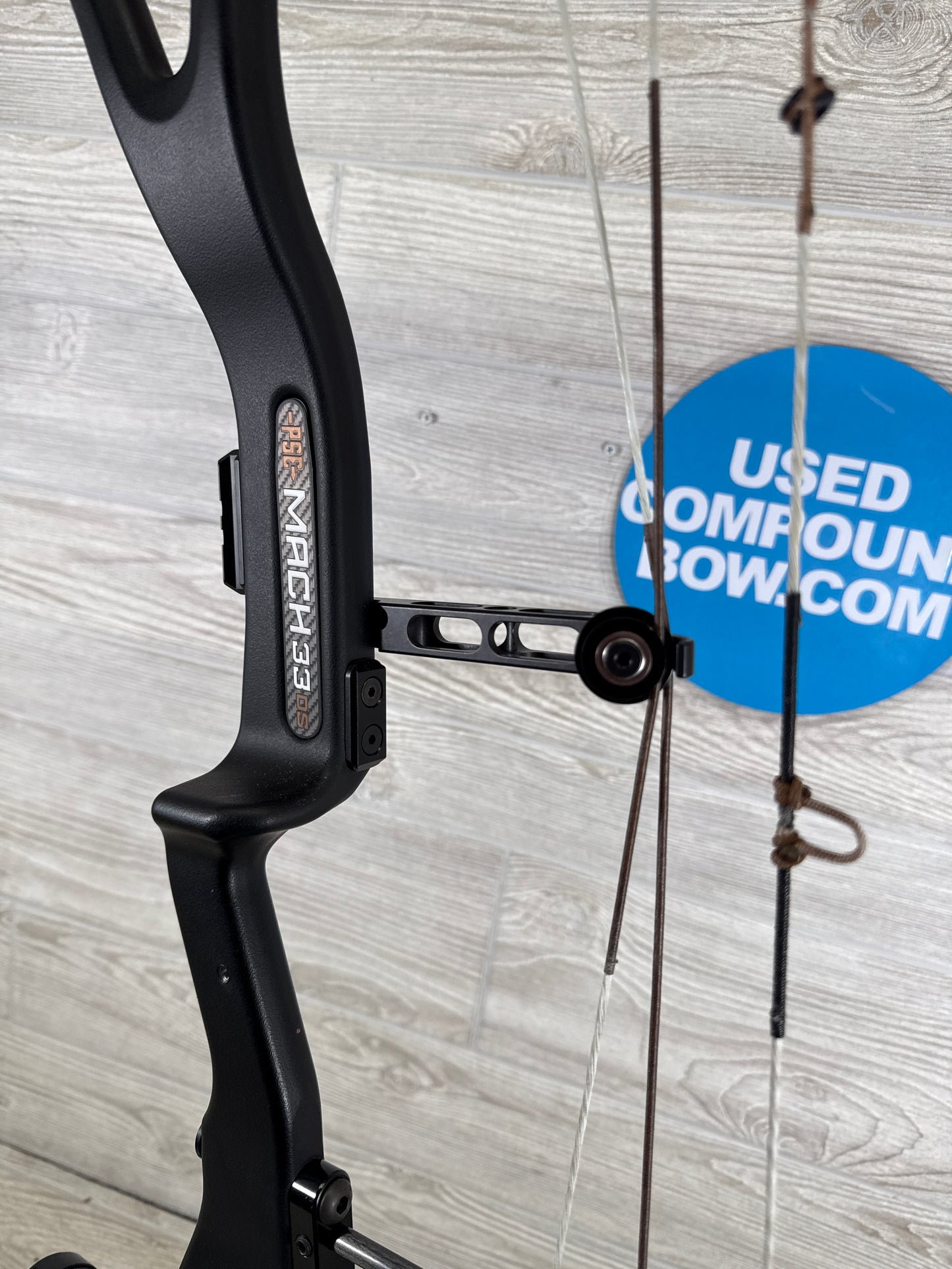 Used PSE Mach 33 DS ec2 25.5-31" 60-70lb Right Hand Black riser mossy oak limbs