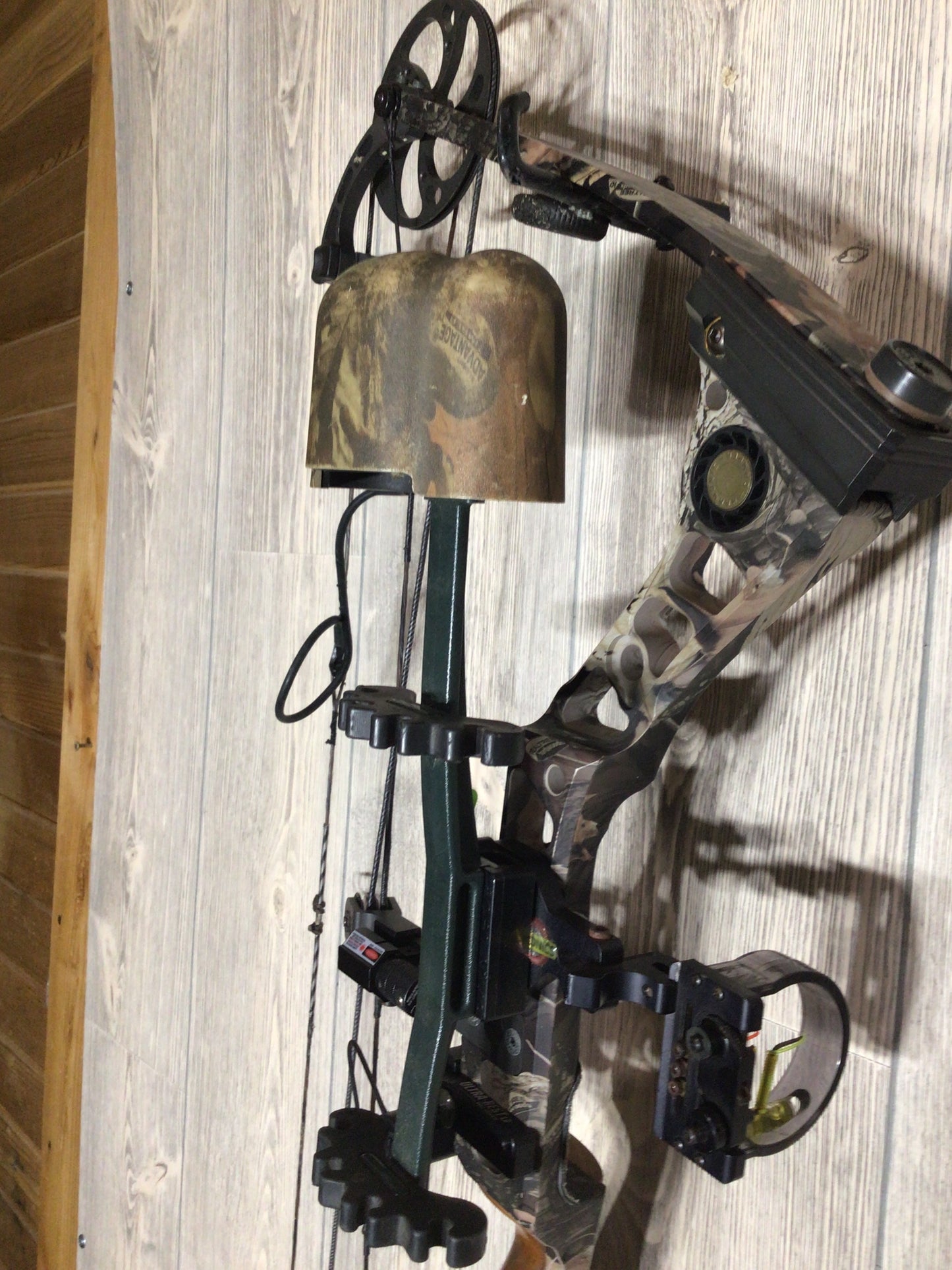 Mathews Outback 29" 70lb Right Handed Bow PKG