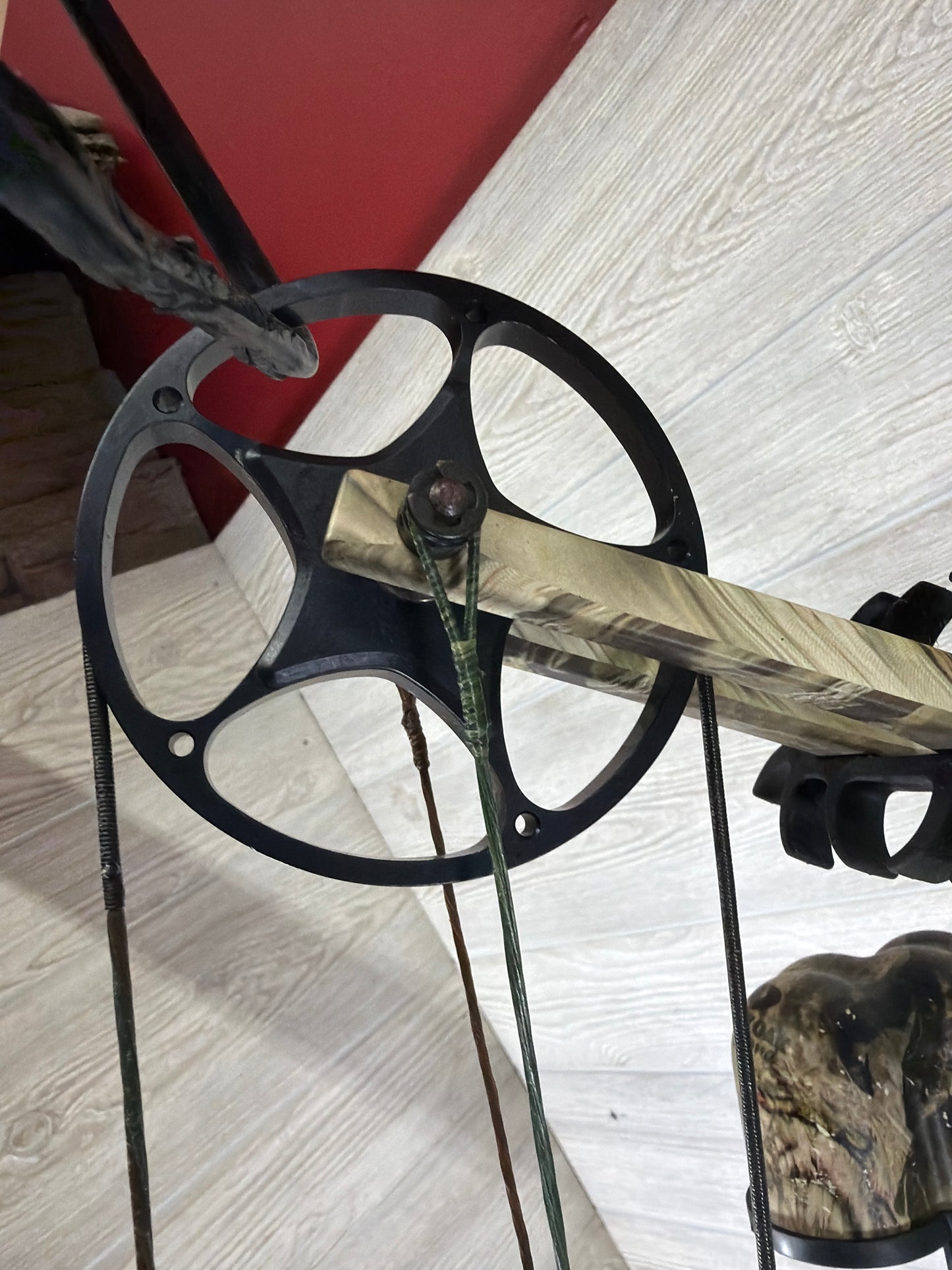 Used PSE Stinger 29" 70lb Left Hand Bow Pkg