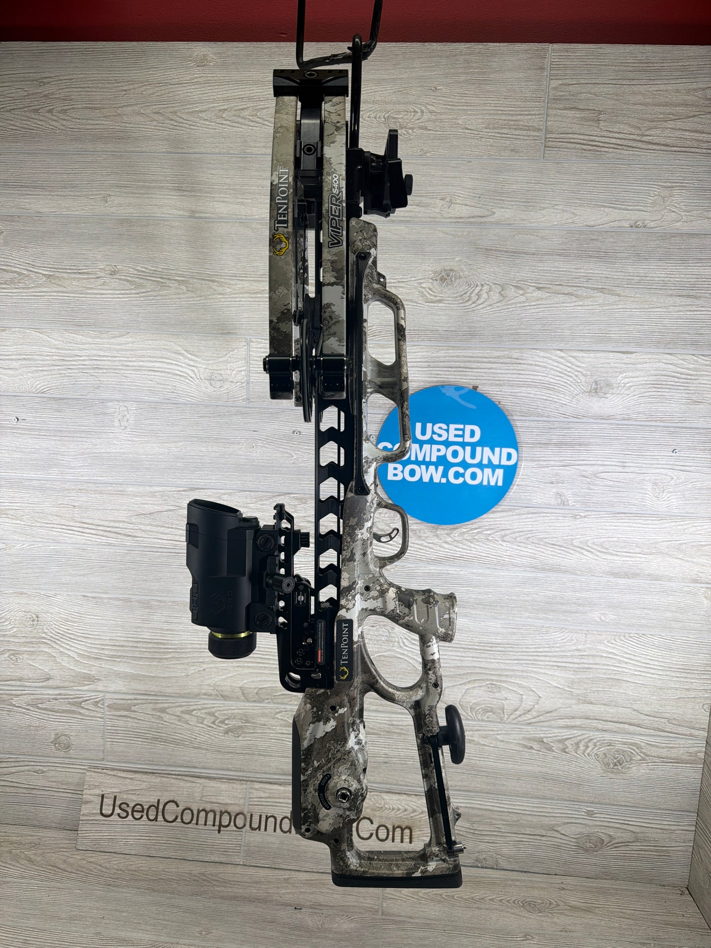 Used Tenpoint ViperS400 Crossbow w/ Garmin Xero Digital Range finding Crossbow Scope
