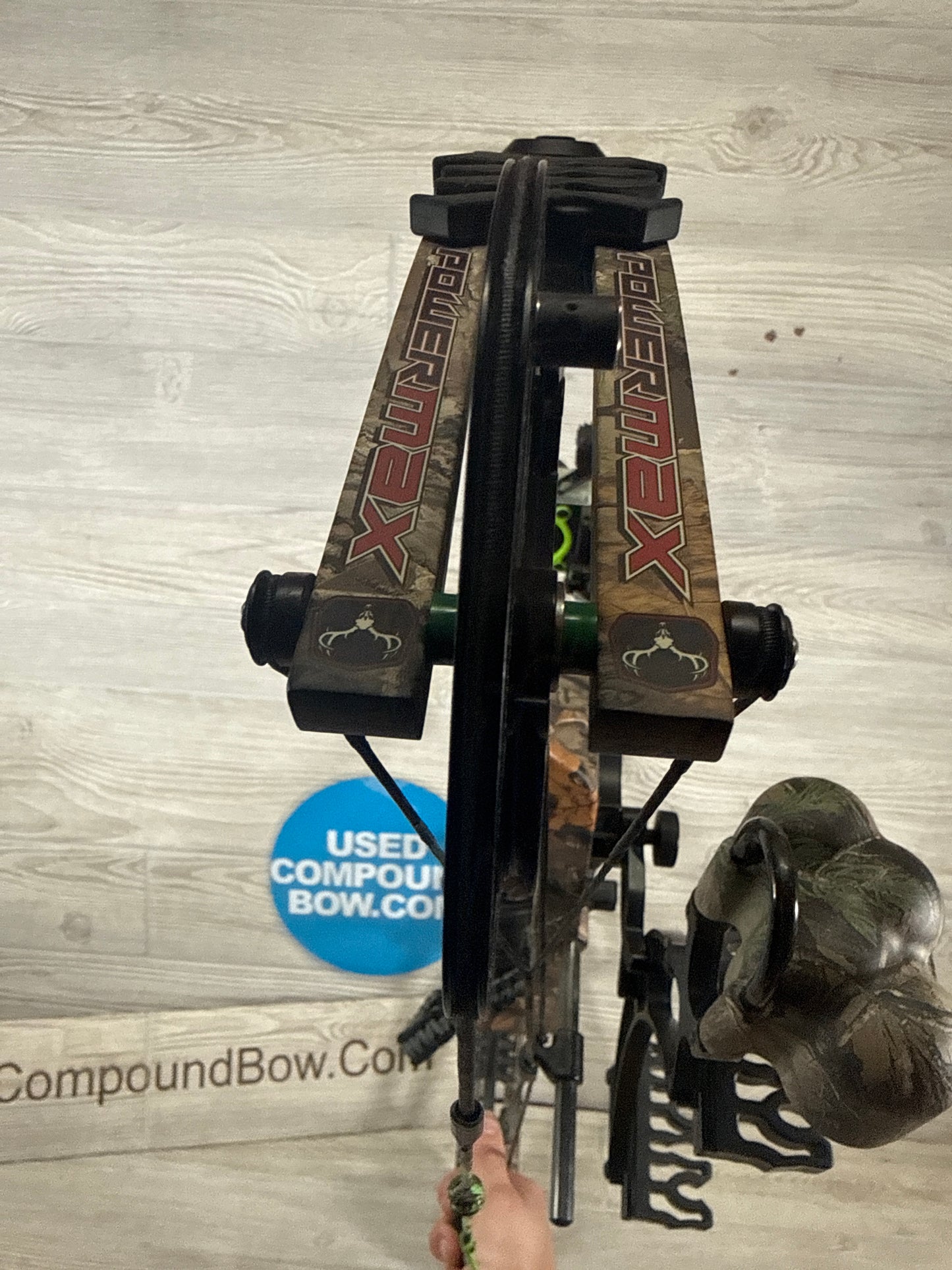 Used Hoyt Powermax RH Realtree Bow Package