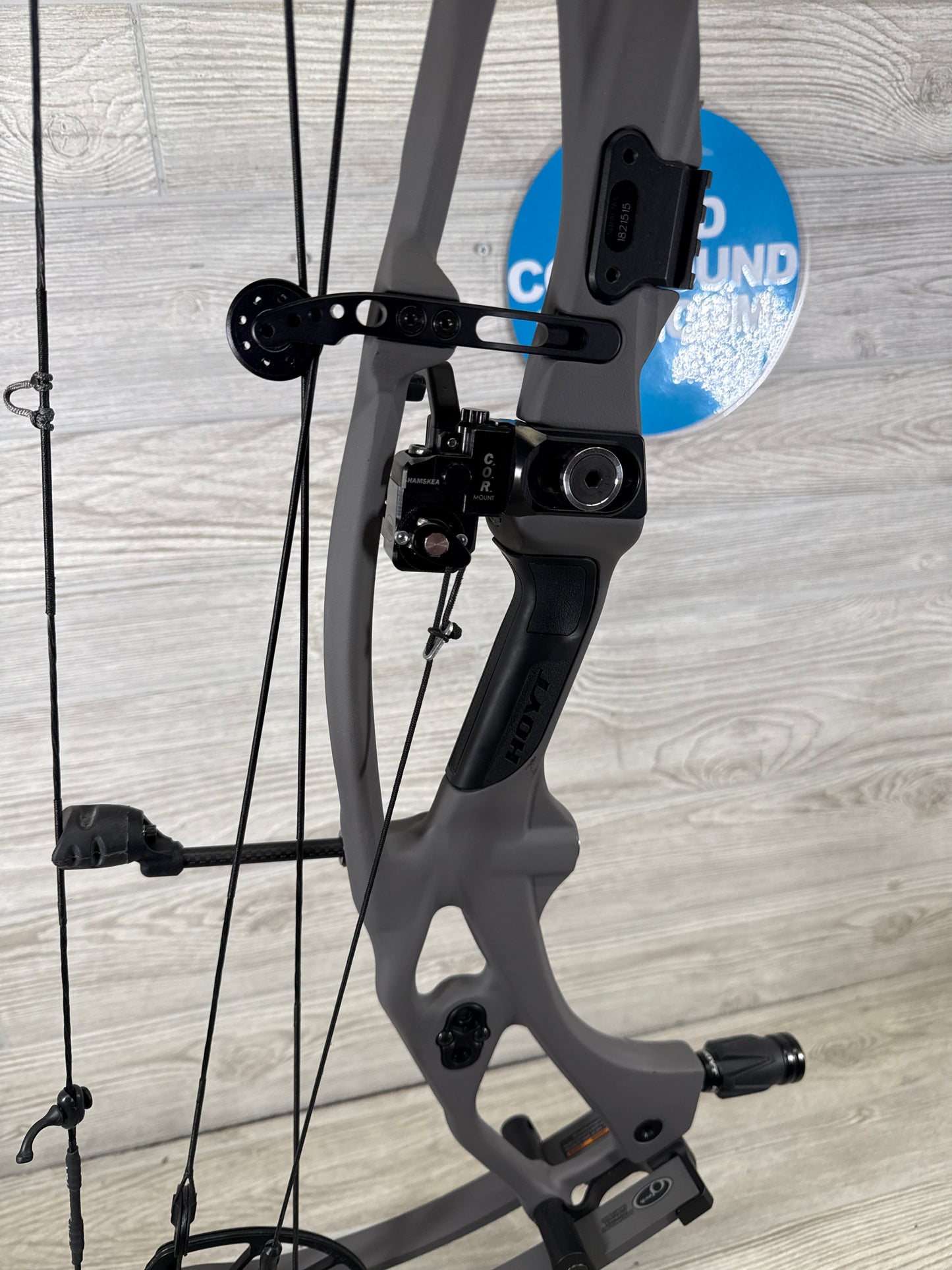 Hoyt RX-9 Ultra Right Handed 60-70# Tombstone 27.5/70 with rest