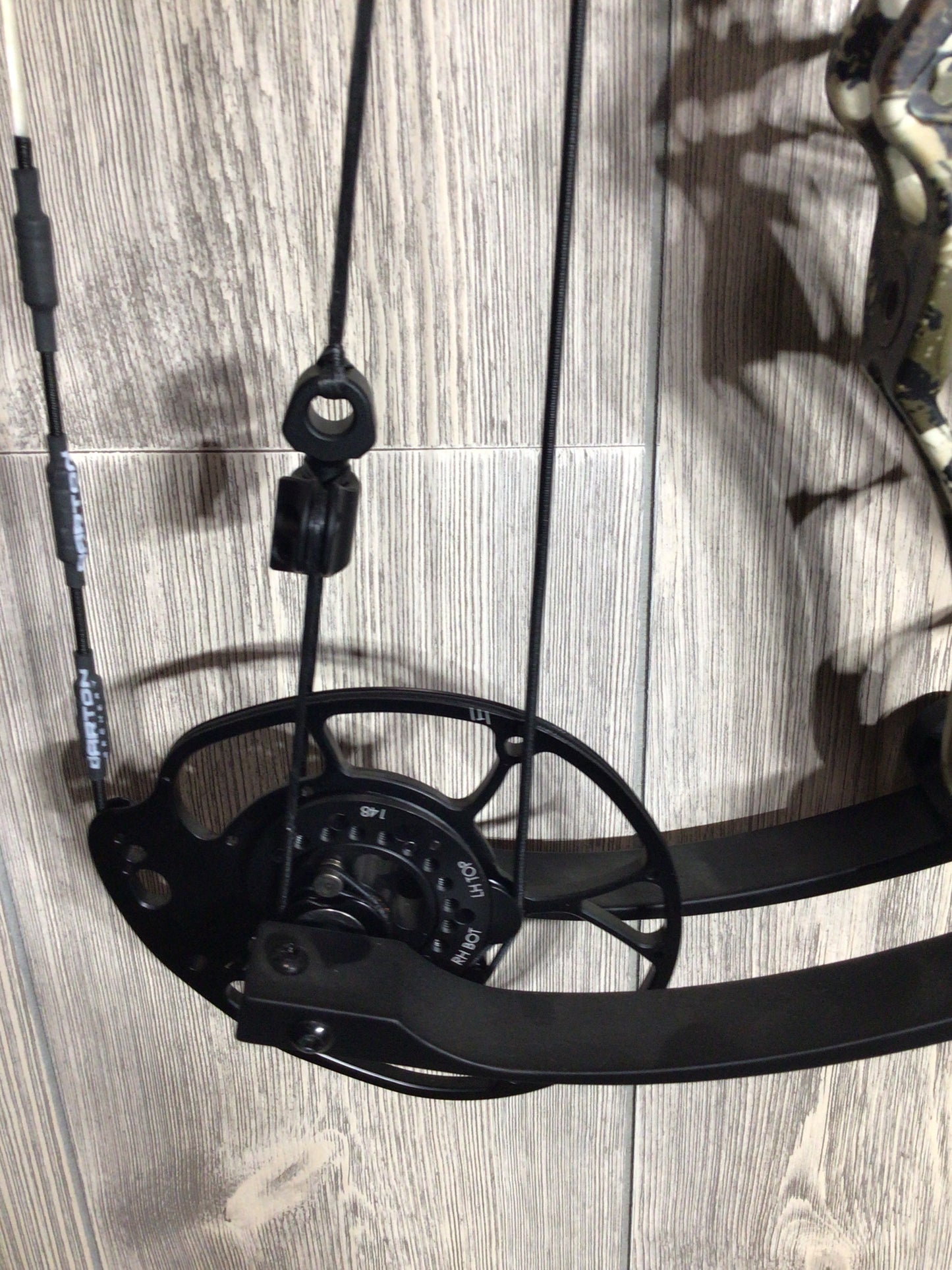 Darton Sequel 31 ST2 Right Handed 60# Kings Camo Bow