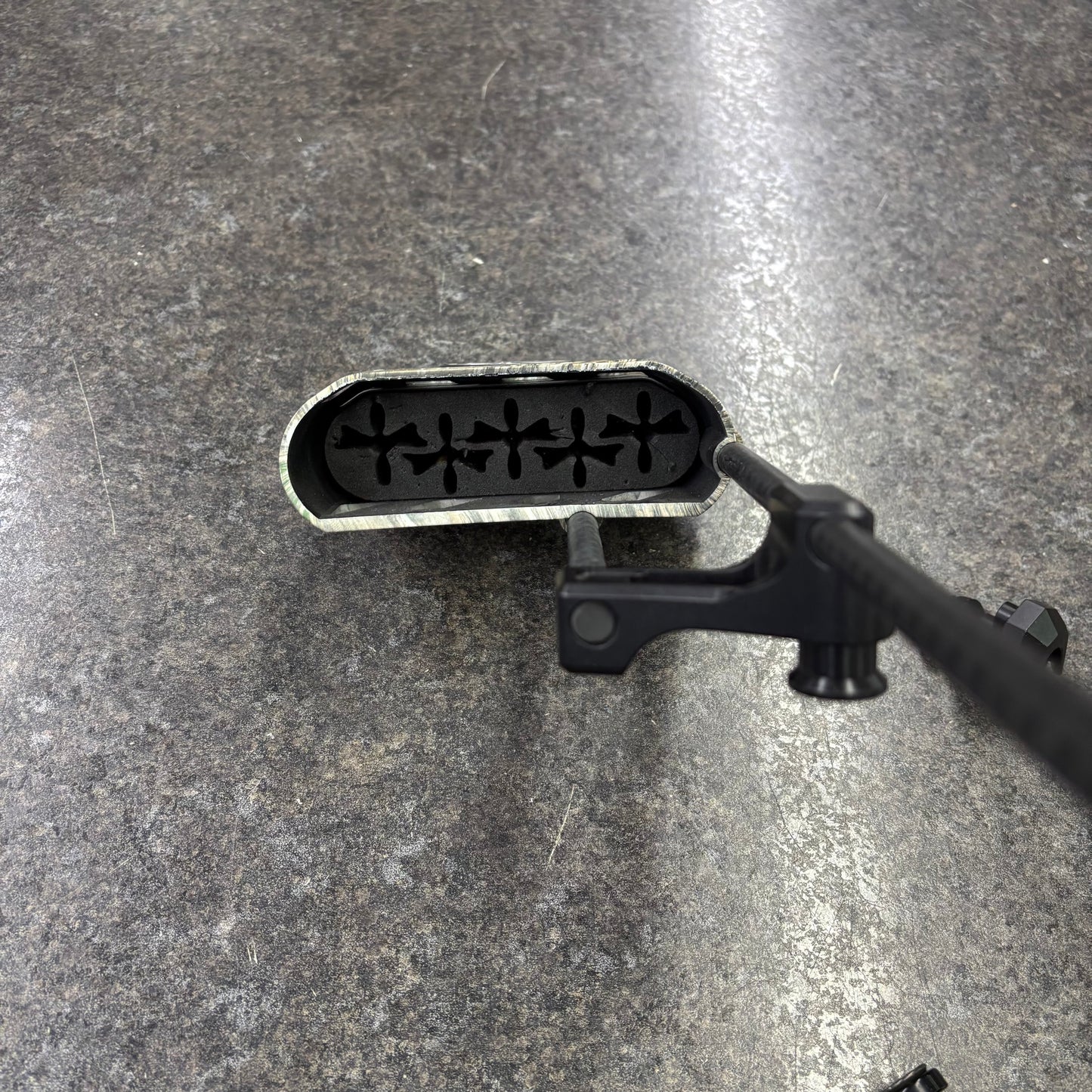 Used Mathews LowPro Detachable Right Hand Quiver Realtree