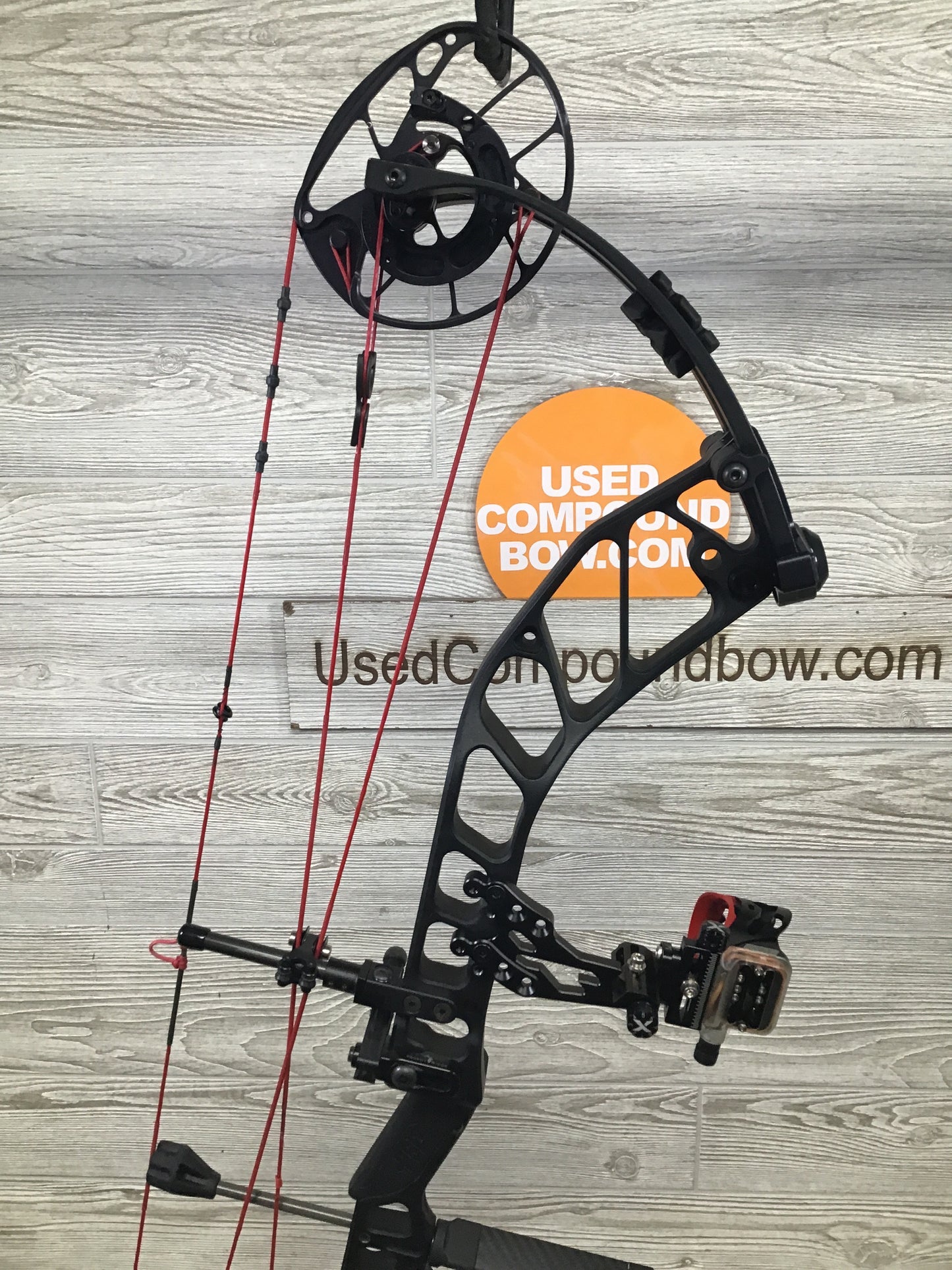Used PSE OMEN BLACK 70 Right Handed EC2 cam Package