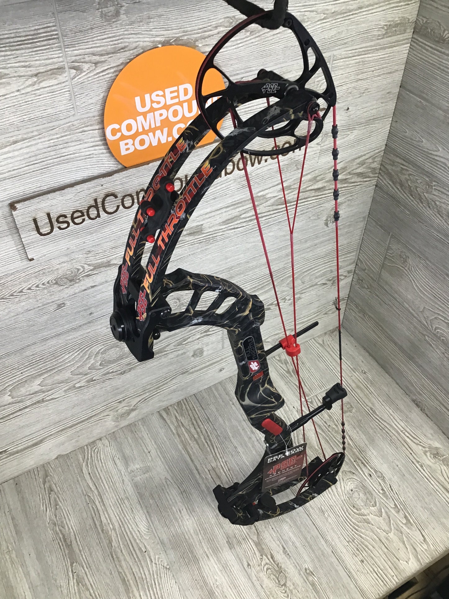 NEW PSE full throttle 27.5 70# Skullworks camo Right Handed