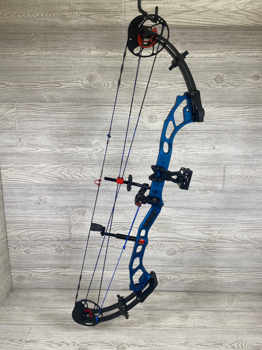 PSE Phenom SD Target Bow Package 60 lb max RH