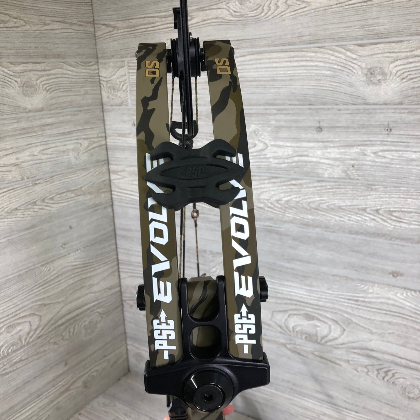 Used PSE Evolve DS 33 26-31.5" RH Bottomlands