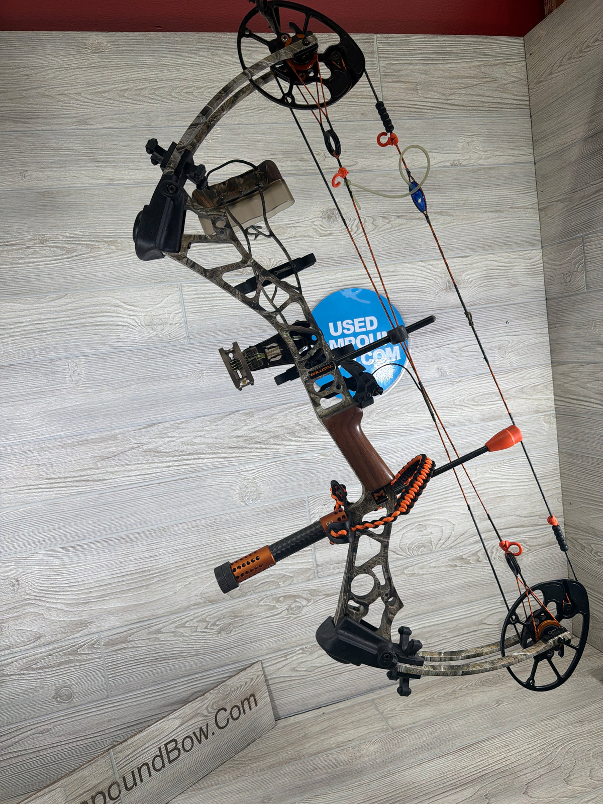 Used Mission Ballistic 28" 70lb Right Hand Camo Bow Pkg