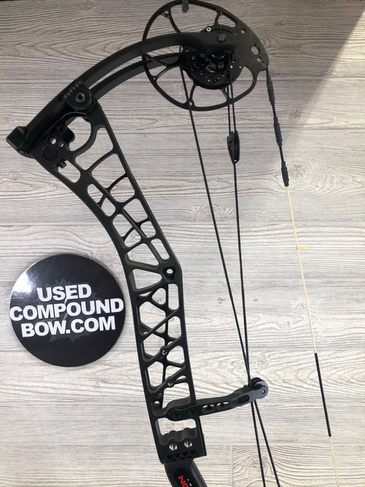Darton Sequel 31 Left Handed 60-70lbs Black Bow