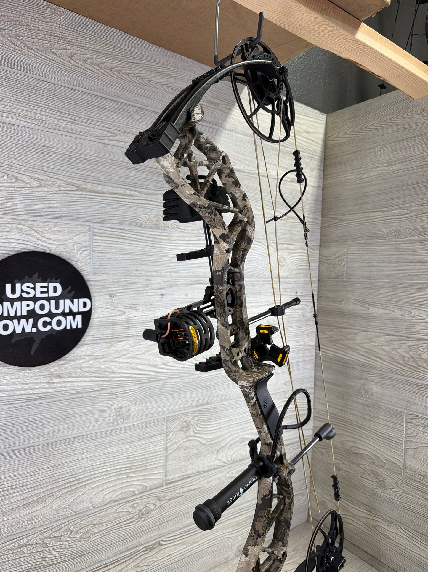 Bear Whitetail Legend XR 70# Right Hand Package