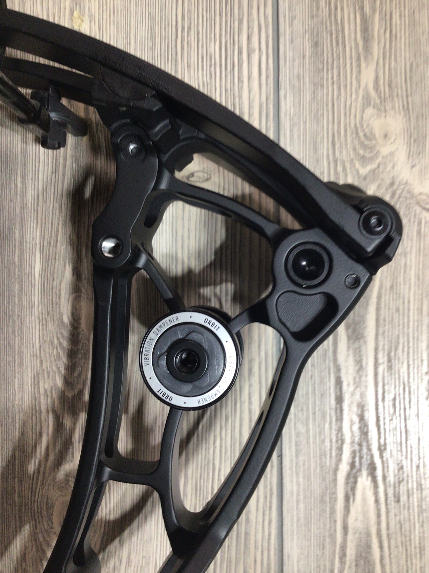 Bowtech Proven 34 LD Black 70# 32" Bow