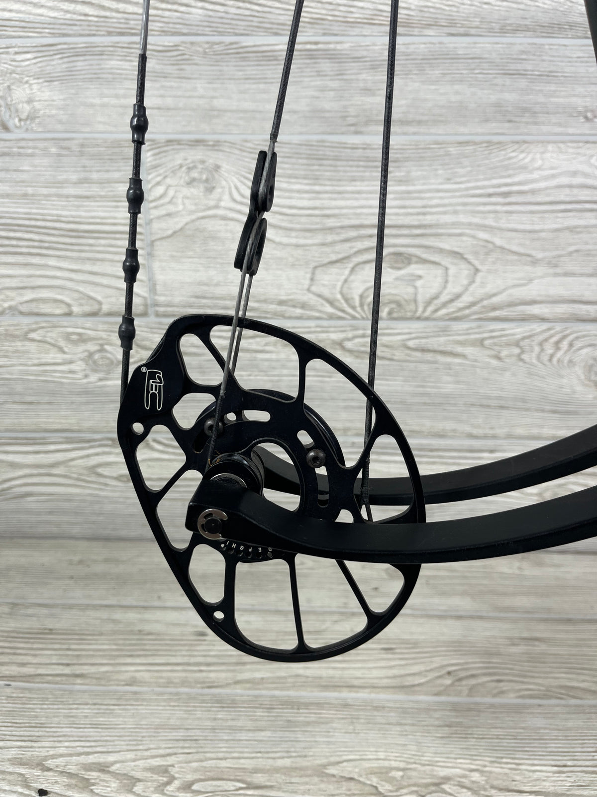 Used PSE Carbon Levitate Left Hand EC2 Cam Nock On edition Black