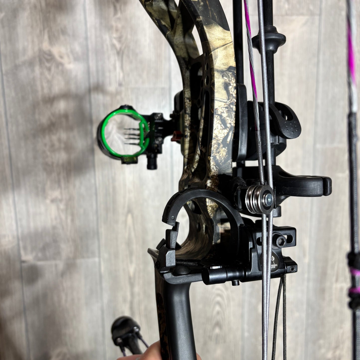 Used Bowtech Solution Mossy Oak 70lb Package RH