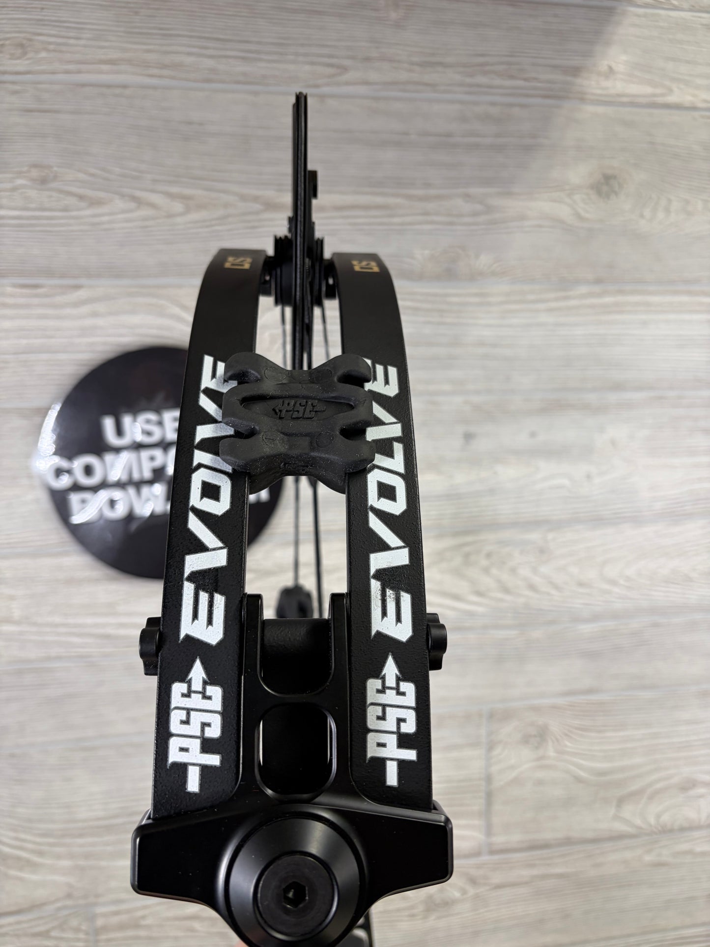Used PSE Evolve DS 30 24.5-30 Black Right Handed