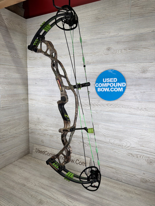 Used Hoyt Carbon Defiant #3 cam 29" 70lb Right Hand Realtree Bow