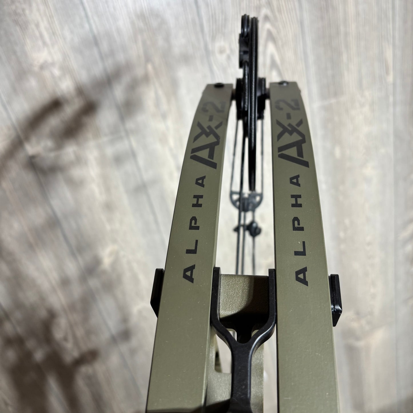 Used Hoyt Alpha AX-2 32 RH Wilderness