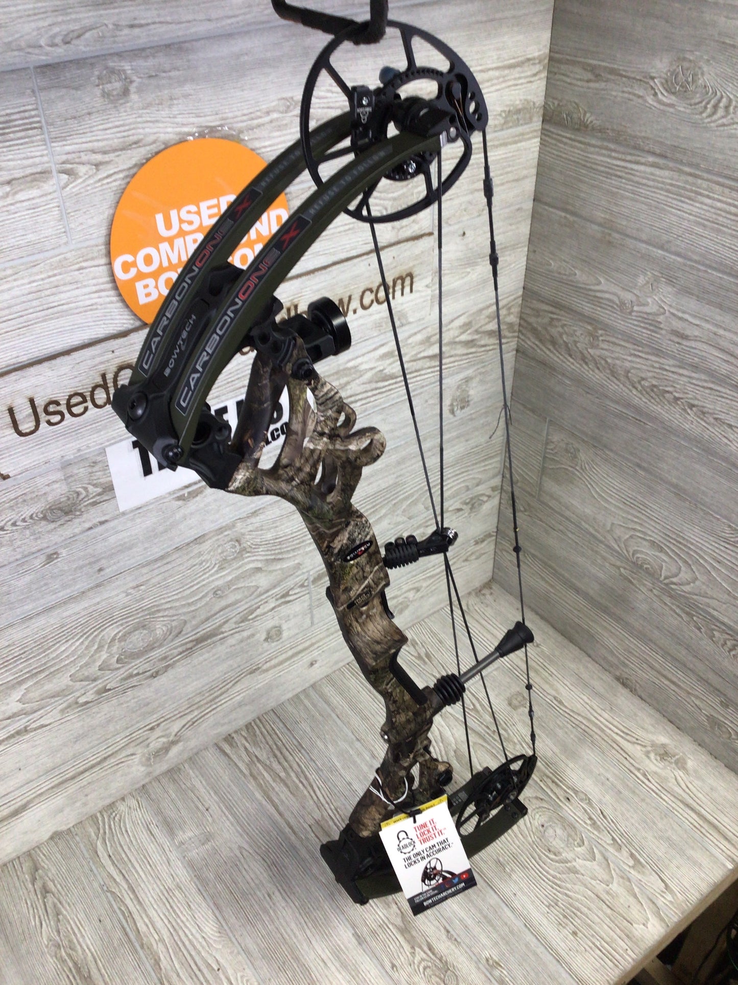 Bowtech Carbon One X 60-70# Right Hand Mossy Oak riser/ OD green limbs