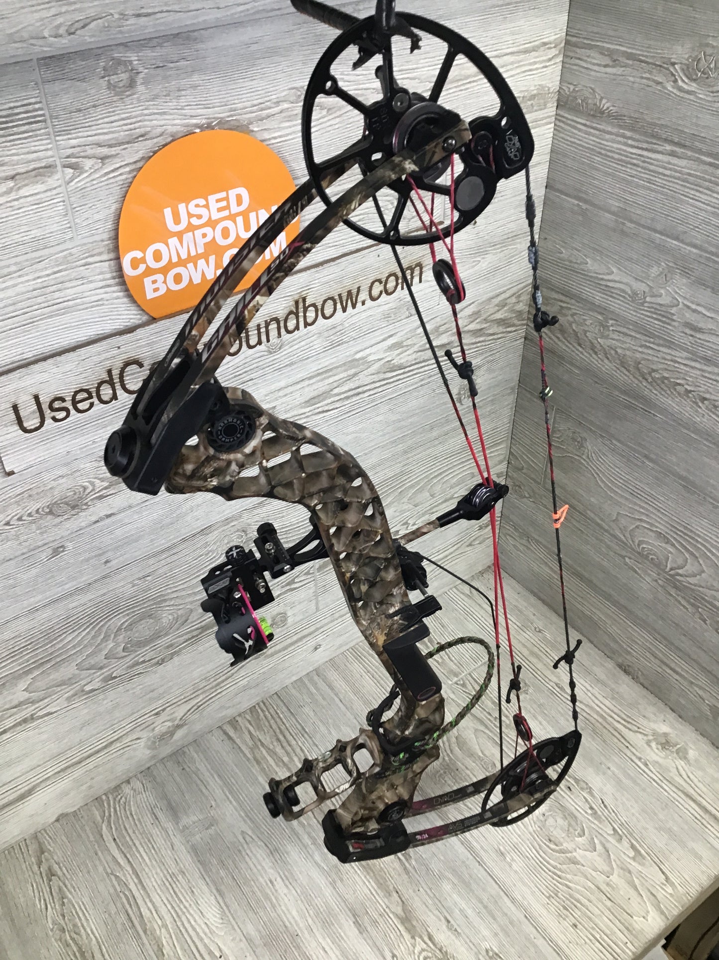 Used Mathews Chill SDX 28.5/50 lost camo Package Right Handed