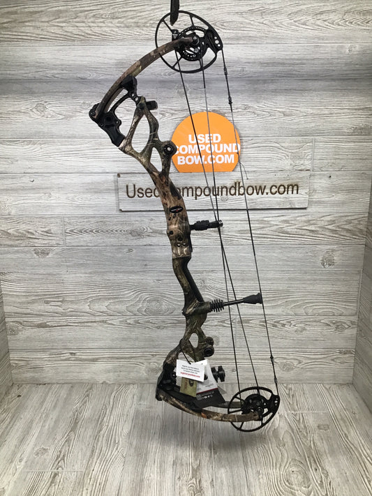 NEW Bowtech Carbon One X 60-70# Right Hand Mossy Oak Country DNA